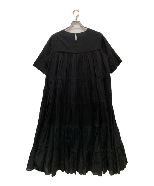 BEARDSLEY（ビアズリー）BEARDSLEY (ビアズリー) シャドーストライプティアードワンピース ブラック サイズ:FREEの古着・服飾アイテム