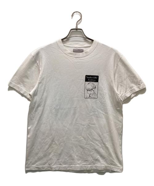 Anicoremix Gallery（アニコリミックス ギャラリー）Anicoremix Gallery (アニコリミックス ギャラリー) 古塔つみ ATMOS (アトモス) コラボスニーカーガールプリントTシャツ ホワイト サイズ:Mの古着・服飾アイテム