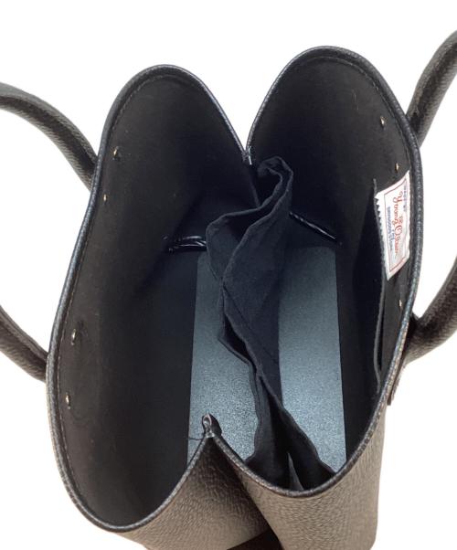 YOUNG & OLSEN The DRYGOODS STORE（ヤングアンドオルセン ザ ドライグッズストア）YOUNG & OLSEN The DRYGOODS STORE (ヤングアンドオルセン ザ ドライグッズストア) エンボスレザート―ト ブラックの古着・服飾アイテム