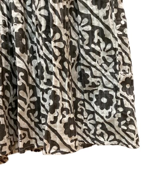 sara mallika（サラマリカ）sara mallika (サラマリカ) ダブルフラワープリントワンピース ブラック サイズ:Free 未使用品の古着・服飾アイテム