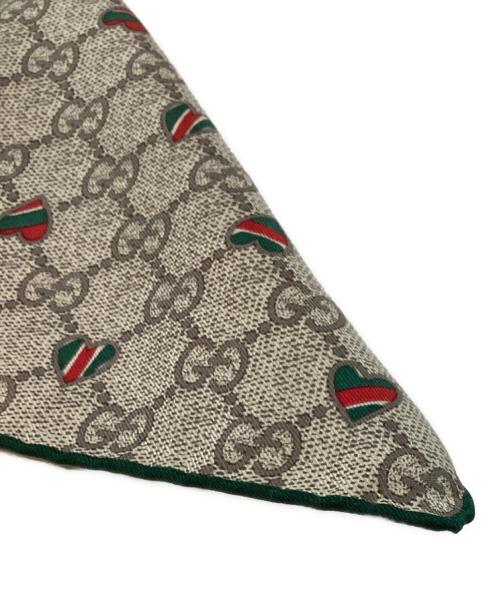 GUCCI（グッチ）GUCCI (グッチ) GG ハート シェリーライン シルクスカーフ ベージュの古着・服飾アイテム