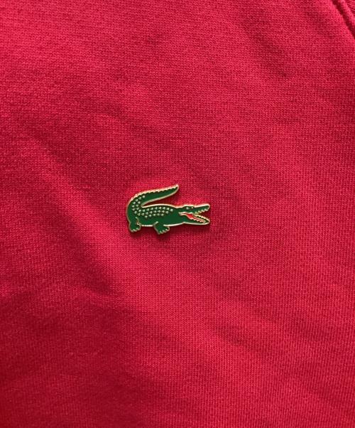 LACOSTE LIVE（ラコステライブ）LACOSTE LIVE (ラコステライブ) メタルワニロゴバッジスウェットパーカ レッド サイズ:XSの古着・服飾アイテム
