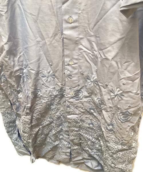 Salvatore Piccolo（サルヴァトーレ・ピッコロ）Salvatore Piccolo (サルヴァトーレ・ピッコロ) フラワー刺繍バンドカラーシャツワンピース ブルー サイズ:40 未使用品の古着・服飾アイテム