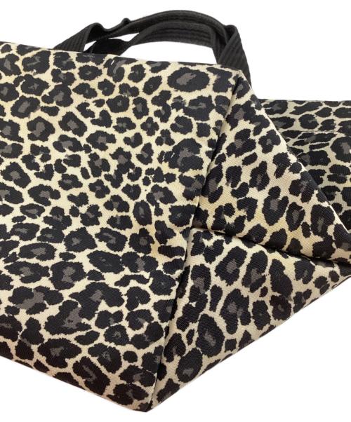Herve Chapelier（エルベシャプリエ）Herve Chapelier (エルベシャプリエ) レオパード ナイロン舟形トートM ベージュ×ブラックの古着・服飾アイテム