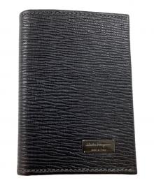 Salvatore Ferragamo（サルヴァトーレ フェラガモ）の古着「レザーカードケース」｜ブラック