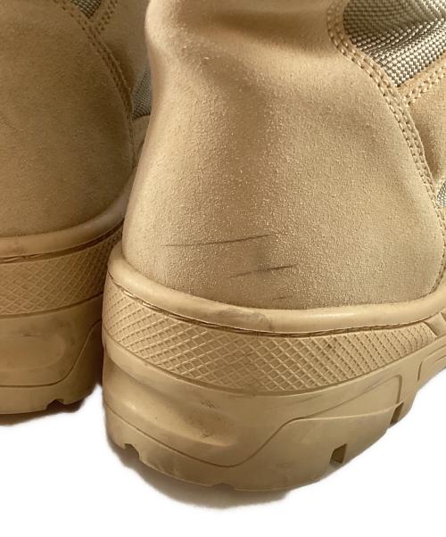 YEEZY SEASON4（イージーシーズン4）YEEZY SEASON4 (イージーシーズン4) コンバット レースアップブーツ ベージュ サイズ:43の古着・服飾アイテム