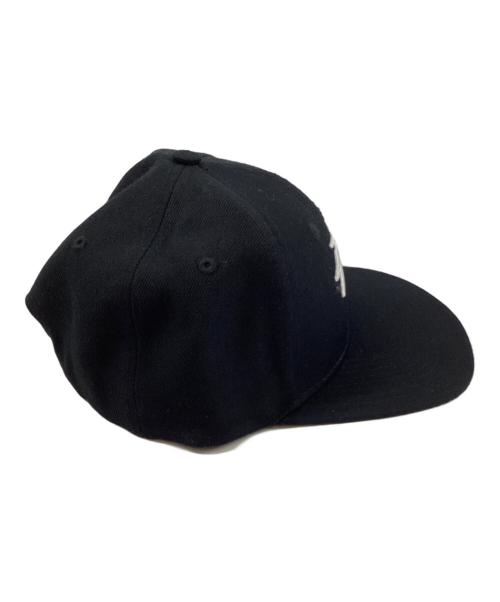 stussy（ステューシー）stussy (ステューシー) ストックロゴ スナップバックキャップ ブラック サイズ:表記無しの古着・服飾アイテム