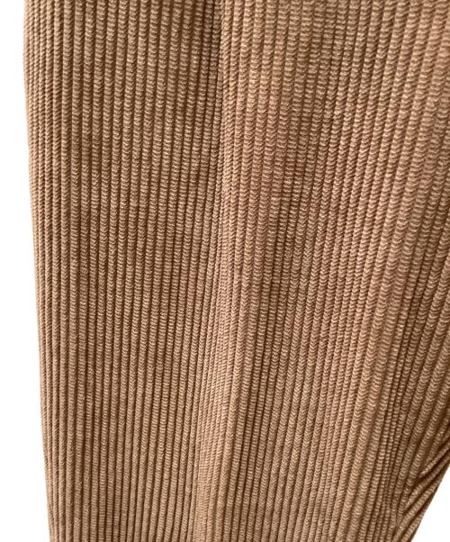 im MIYAKE DESIGN STUDIO（イッセイミヤケデザインスタジオ）im MIYAKE DESIGN STUDIO (イッセイミヤケデザインスタジオ) 2タック太畝コーデュロイパンツ ベージュ サイズ:80の古着・服飾アイテム