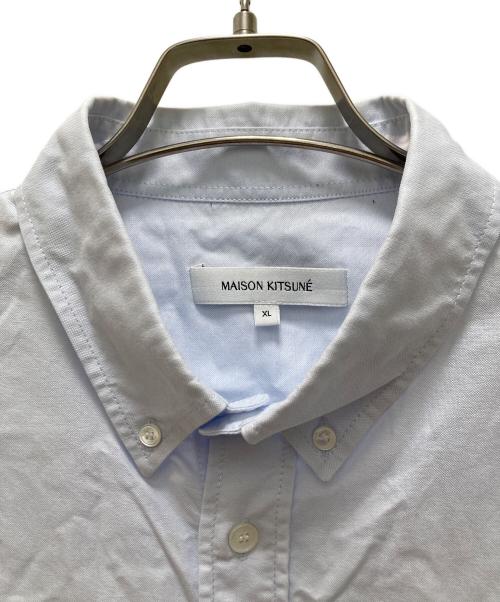 maison kitsune（メゾンキツネ）MAISON KITSUNE (メゾンキツネ) コントアー フォックスヘッド カジュアル BD シャツ ブルー サイズ:XLの古着・服飾アイテム