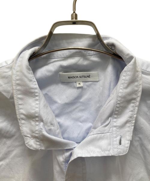 maison kitsune（メゾンキツネ）MAISON KITSUNE (メゾンキツネ) コントアー フォックスヘッド カジュアル BD シャツ ブルー サイズ:XLの古着・服飾アイテム
