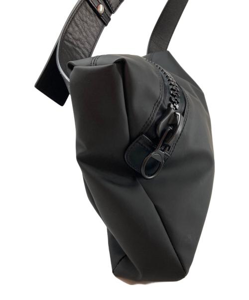 kawa-kawa（カワカワ）kawa-kawa (カワカワ) ear PAPILLONNER (イアパピヨネ) 15bisボディーバッグ ブラックの古着・服飾アイテム