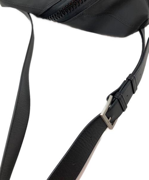 kawa-kawa（カワカワ）kawa-kawa (カワカワ) ear PAPILLONNER (イアパピヨネ) 15bisボディーバッグ ブラックの古着・服飾アイテム