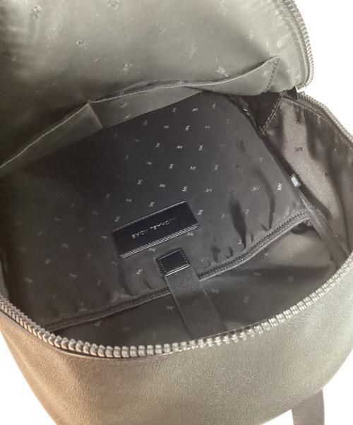 MICHAEL KORS（マイケル・コース）MICHAEL KORS (マイケルコース) シグネチャー ラインデザインリュック ブラウンの古着・服飾アイテム