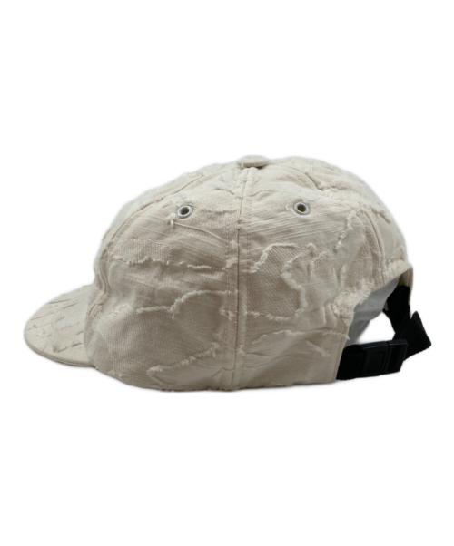 maison kitsune（メゾンキツネ）MAISON KITSUNE (メゾンキツネ) ブレードカットジャガードキャップ ホワイトの古着・服飾アイテム