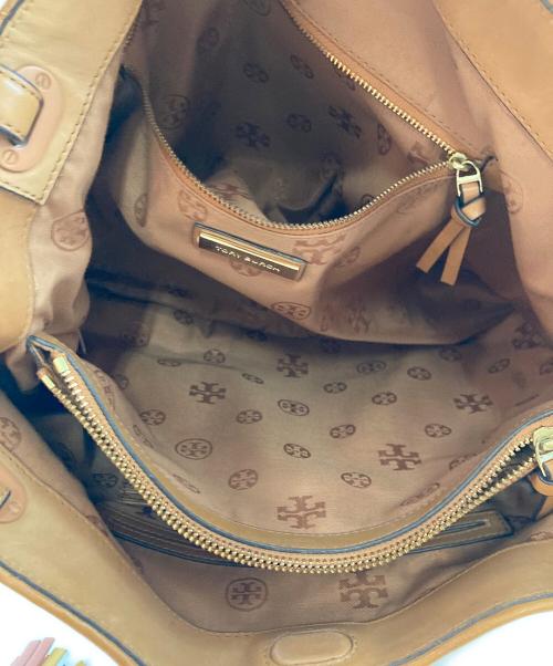 TORY BURCH（トリーバーチ）TORY BURCH (トリーバーチ) メッシュレザータッセルトートバック ベージュの古着・服飾アイテム