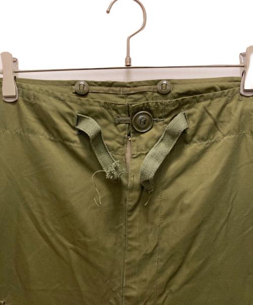 Canadian Armed Forces（カナディアンアームドフォース）Canadian Armed Forces (カナディアンアームドフォース) WINDPROOF オーバーパンツ グリーン サイズ:7 LONG SMALLの古着・服飾アイテム
