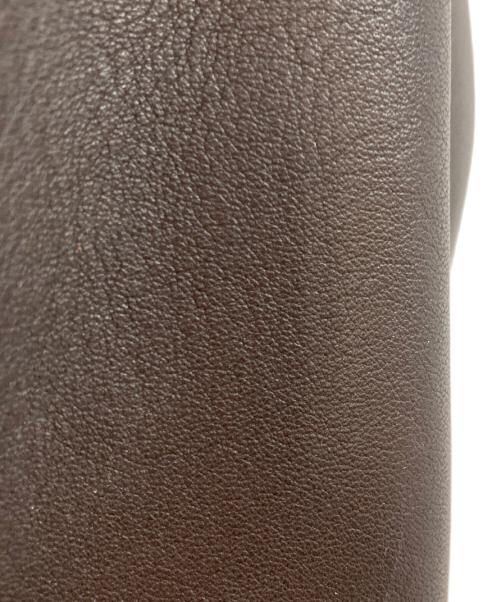 HEREU（ヘリュー）HEREU (ヘリュー) モリナ クロスボディ バケット ショルダーバッグ ブラウンの古着・服飾アイテム