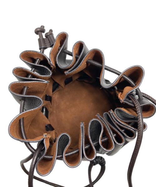 HEREU（ヘリュー）HEREU (ヘリュー) モリナ クロスボディ バケット ショルダーバッグ ブラウンの古着・服飾アイテム