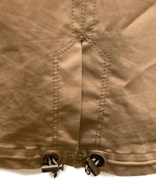 BURBERRY BLUE LABEL（バーバリー ブルー レーベル）BURBERRY BLUE LABEL (バーバリーロンドンブルーレーベル) ロゴスナップボタンフーデッドジャケット ベージュ サイズ:36の古着・服飾アイテム