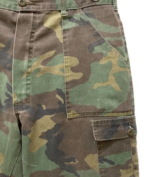ヴィンテージ（ヴィンテージ/ビンテージ）ヴィンテージ (ヴィンテージ/ビンテージ) ヴィンテージウッドランドカモ ベイカーパンツ グリーン サイズ:FREEの古着・服飾アイテム