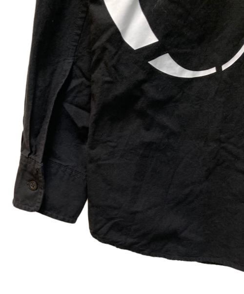 Calvin Klein Jeans（カルバンクラインジーンズ）Calvin Klein Jeans (カルバンクラインジーンズ) バックスキャッター モノグラムシャツ ブラック サイズ:Mの古着・服飾アイテム