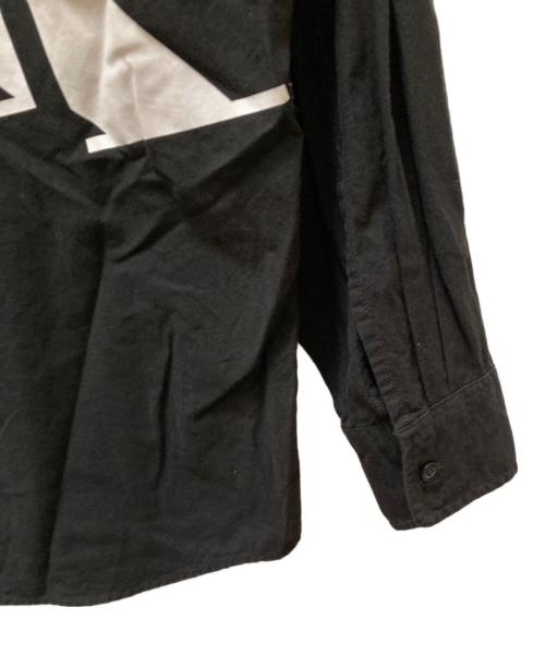 Calvin Klein Jeans（カルバンクラインジーンズ）Calvin Klein Jeans (カルバンクラインジーンズ) バックスキャッター モノグラムシャツ ブラック サイズ:Mの古着・服飾アイテム