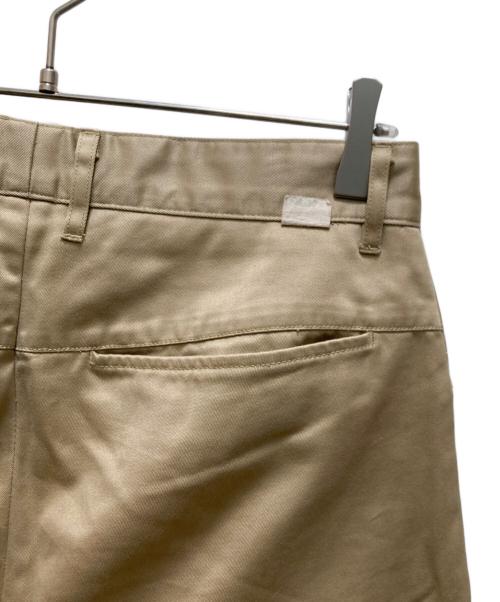 FARAH（ファーラー）FARAH (ファーラー) Two-Tuck Wide Tapered Pants ベージュ サイズ:30の古着・服飾アイテム