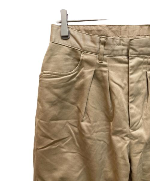 FARAH（ファーラー）FARAH (ファーラー) Two-Tuck Wide Tapered Pants ベージュ サイズ:30の古着・服飾アイテム