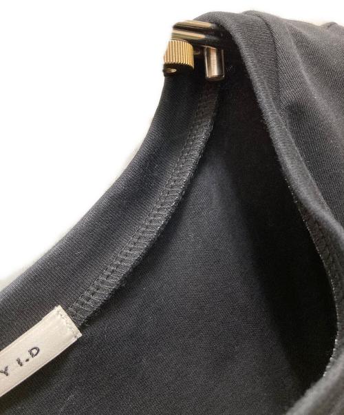 FRAY ID（フレイ アイディー）FRAY ID (フレイ アイディー) カットコンビペプラムトップス ブラック サイズ:不明の古着・服飾アイテム