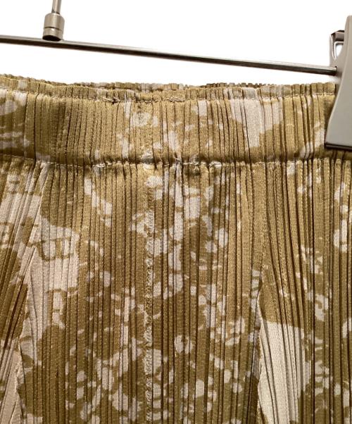 PLEATS PLEASE（プリーツプリーズ）PLEATS PLEASE (プリーツプリーズ) フードレシピロングプリーツスカート ベージュ サイズ:3の古着・服飾アイテム