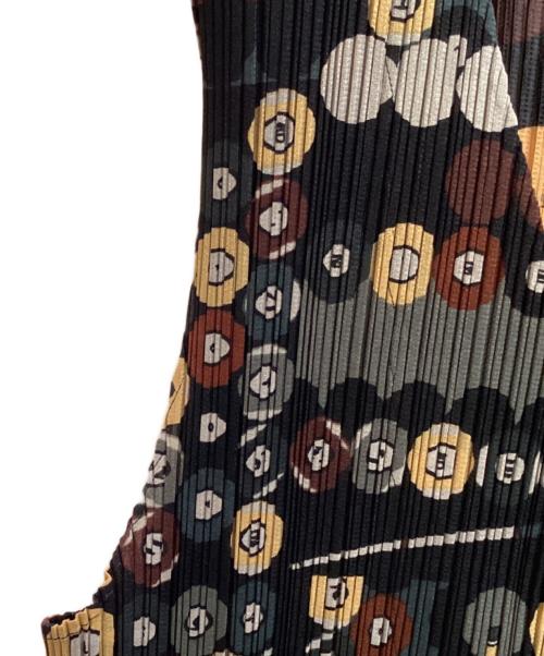 PLEATS PLEASE（プリーツプリーズ）PLEATS PLEASE (プリーツプリーズ) ビリヤードゲームプリーツベスト グレー サイズ:4の古着・服飾アイテム