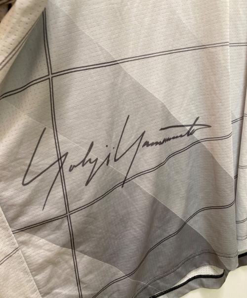 Y-3（ワイスリー）Y-3 (ワイスリー) フットボールシャツ ホワイト×グレー サイズ:XLの古着・服飾アイテム
