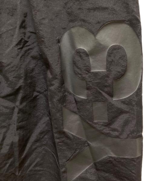 Y-3（ワイスリー）Y-3 (ワイスリー) クラシックビッグロゴスイムハーフパンツ ブラック サイズ:Mの古着・服飾アイテム