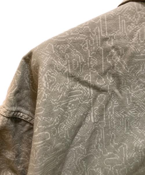 C.E（シーイー）C.E (シーイー) グレー ノイズ BDUジャケット オリーブ サイズ:Mの古着・服飾アイテム