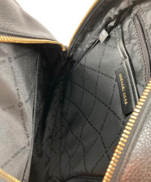 MICHAEL KORS（マイケル・コース）MICHAEL KORS (マイケル・コース) アディナミディアム ロゴジャガードバックパック ベージュの古着・服飾アイテム