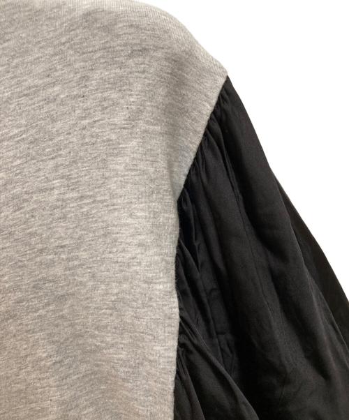 MM6 Maison Margiela（エムエムシックスメゾンマルジェラ）MM6 Maison Margiela (エムエムシックスメゾンマルジェラ) 22SS ギャザーショルダー 切り替え ドルマリンスリーブ 長袖Tシャツ ブラック×グレー サイズ:Sの古着・服飾アイテム