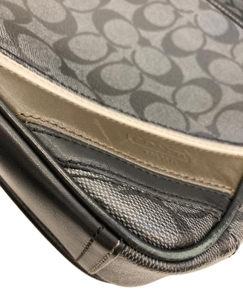 COACH（コーチ）COACH (コーチ) シグネチャーショルダーバッグ ブラックの古着・服飾アイテム