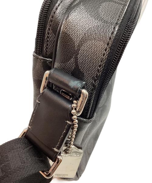 COACH（コーチ）COACH (コーチ) シグネチャーショルダーバッグ ブラックの古着・服飾アイテム