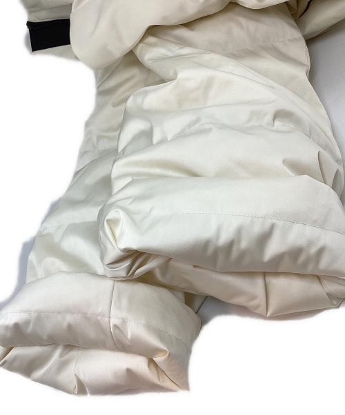 UNIQLO+J（ユニクロ プラスジェイ）UNIQLO+J (ユニクロ ジェイ) ダウンボリュームジャケット ベージュ サイズ:M 未使用品の古着・服飾アイテム