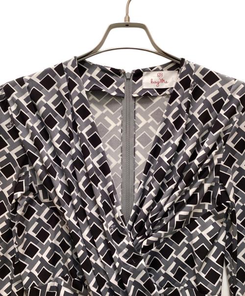 kay me（ケイミー）kay me (ケイミー) 総柄カシュクールジャージーワンピース グレー サイズ:13の古着・服飾アイテム
