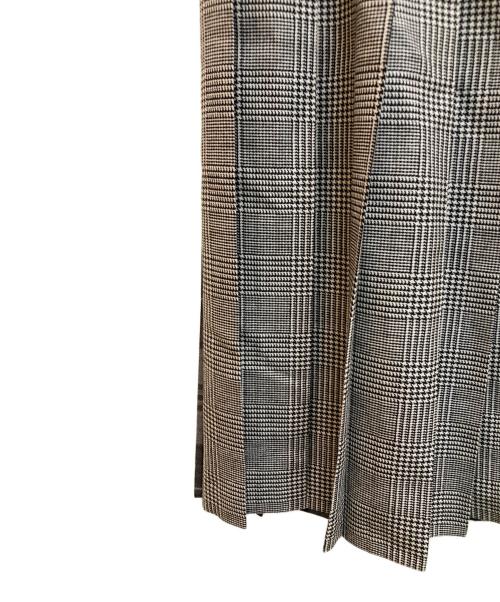 O'NEIL OF DUBLIN（オニールオブダブリン）O'NEIL OF DUBLIN (オニールオブダブリン) キルトラップチェックロングスカート グレー サイズ:12 未使用品の古着・服飾アイテム