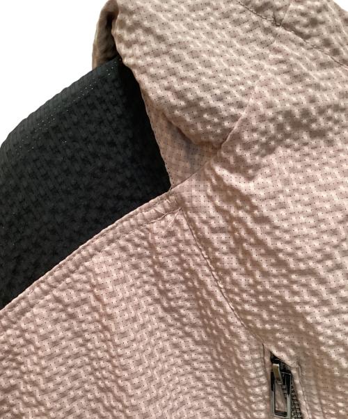 EMPORIO ARMANI（エンポリオアルマーニ）EMPORIO ARMANI (エンポリオアルマーニ) ダブルジップシアサッカーフーデッドジャケット ピンク×ブラック サイズ:48の古着・服飾アイテム