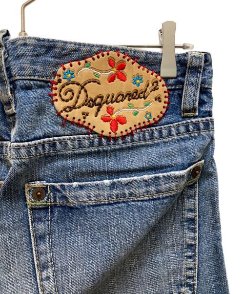 DSQUARED2（ディースクエアード）DSQUARED2 (ディースクエアード) 刺繍デザインデニムパンツ インディゴ サイズ:44の古着・服飾アイテム