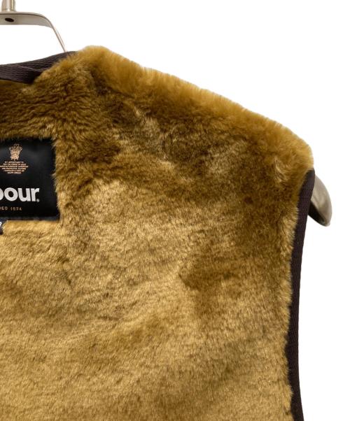 Barbour（バブアー）Barbour (バブアー) パイルライナーフロントジップベスト ベージュ サイズ:40の古着・服飾アイテム