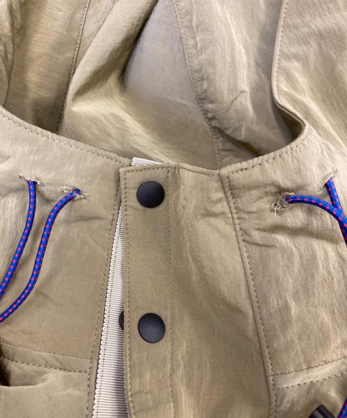 UN3D.（アンスリード）UN3D. (アンスリード) ナイロンフーディコート カーキ サイズ:Freeの古着・服飾アイテム