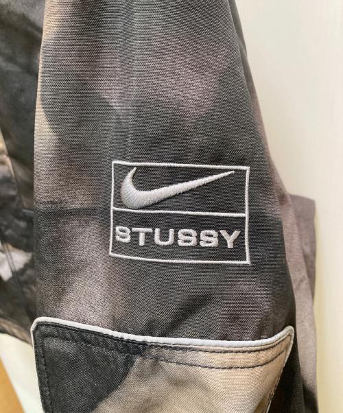 NIKE（ナイキ）NIKE (ナイキ) stussy (ステューシー) プリマロフト ユーティリティ ジャケット グレー×ブラック サイズ:Sの古着・服飾アイテム