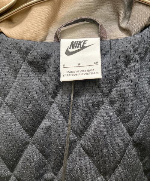 NIKE（ナイキ）NIKE (ナイキ) stussy (ステューシー) プリマロフト ユーティリティ ジャケット グレー×ブラック サイズ:Sの古着・服飾アイテム