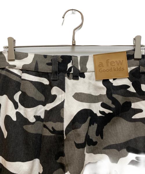 A FEW GOOD KIDS（アフューグッドキッズ）A FEW GOOD KIDS (アフューグッドキッズ) CAMO CARGO TROUSERS ブラック サイズ:XLの古着・服飾アイテム
