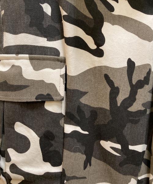 A FEW GOOD KIDS（アフューグッドキッズ）A FEW GOOD KIDS (アフューグッドキッズ) CAMO CARGO TROUSERS ブラック サイズ:XLの古着・服飾アイテム
