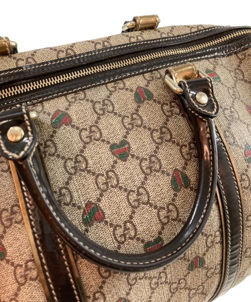 GUCCI（グッチ）GUCCI (グッチ) ハートプリントボストンバック ベージュの古着・服飾アイテム
